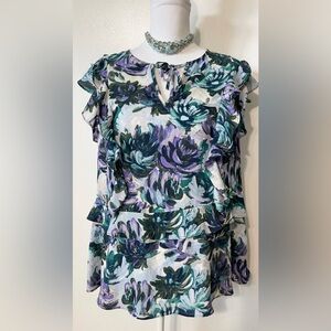 Like new! Ava & VIV size 1X womens blouse top ruffle tiered and knot tie